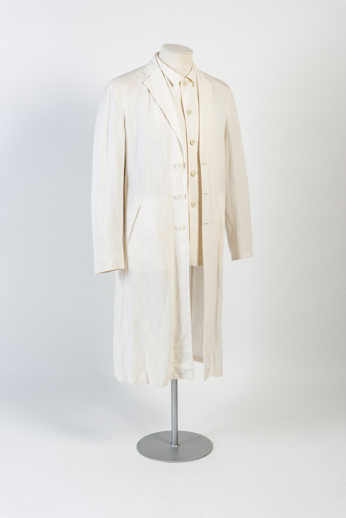 Image: White linen-mix suit by Armani, ca. 1998