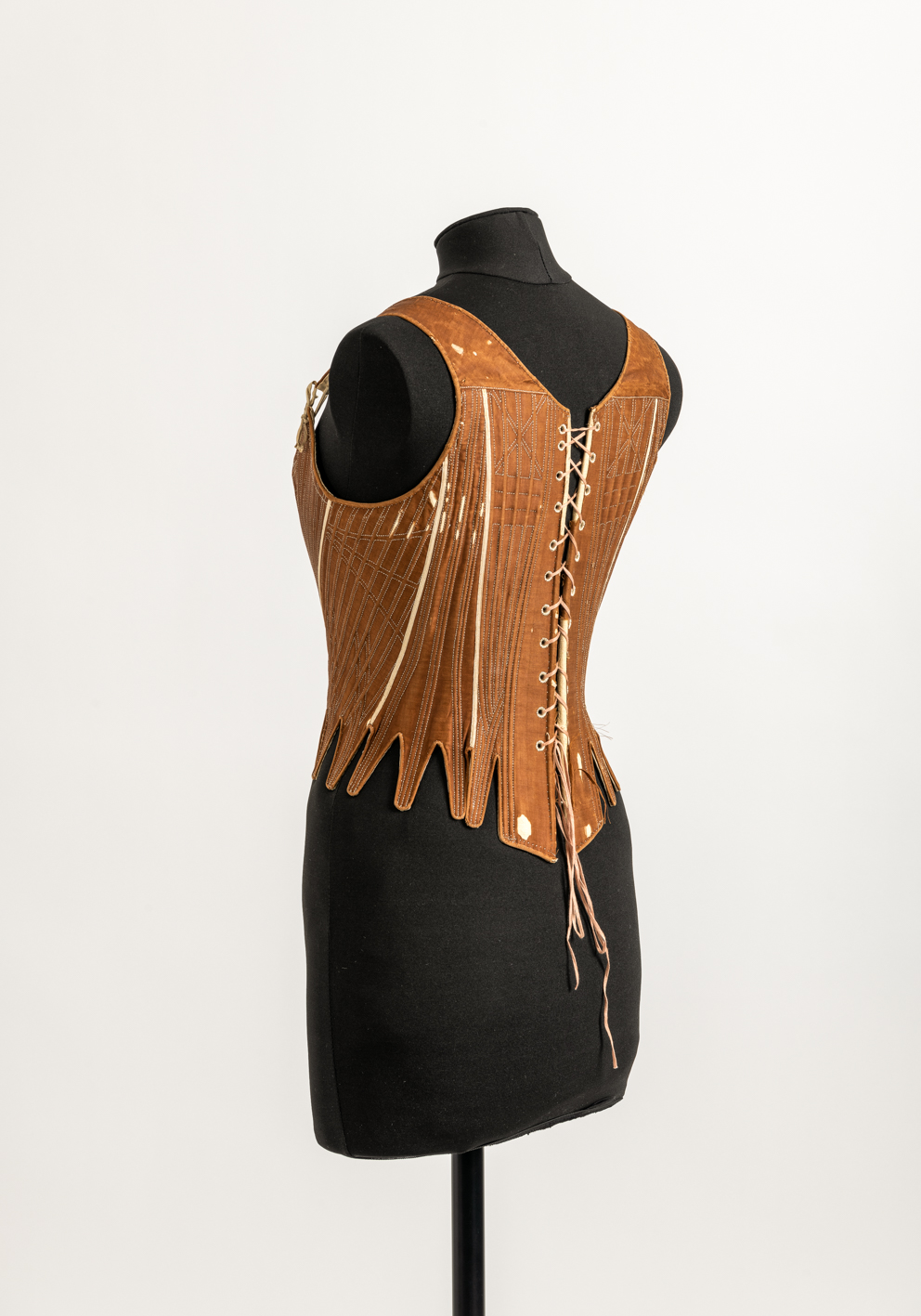 Brown cotton and linen stays, c.1780s