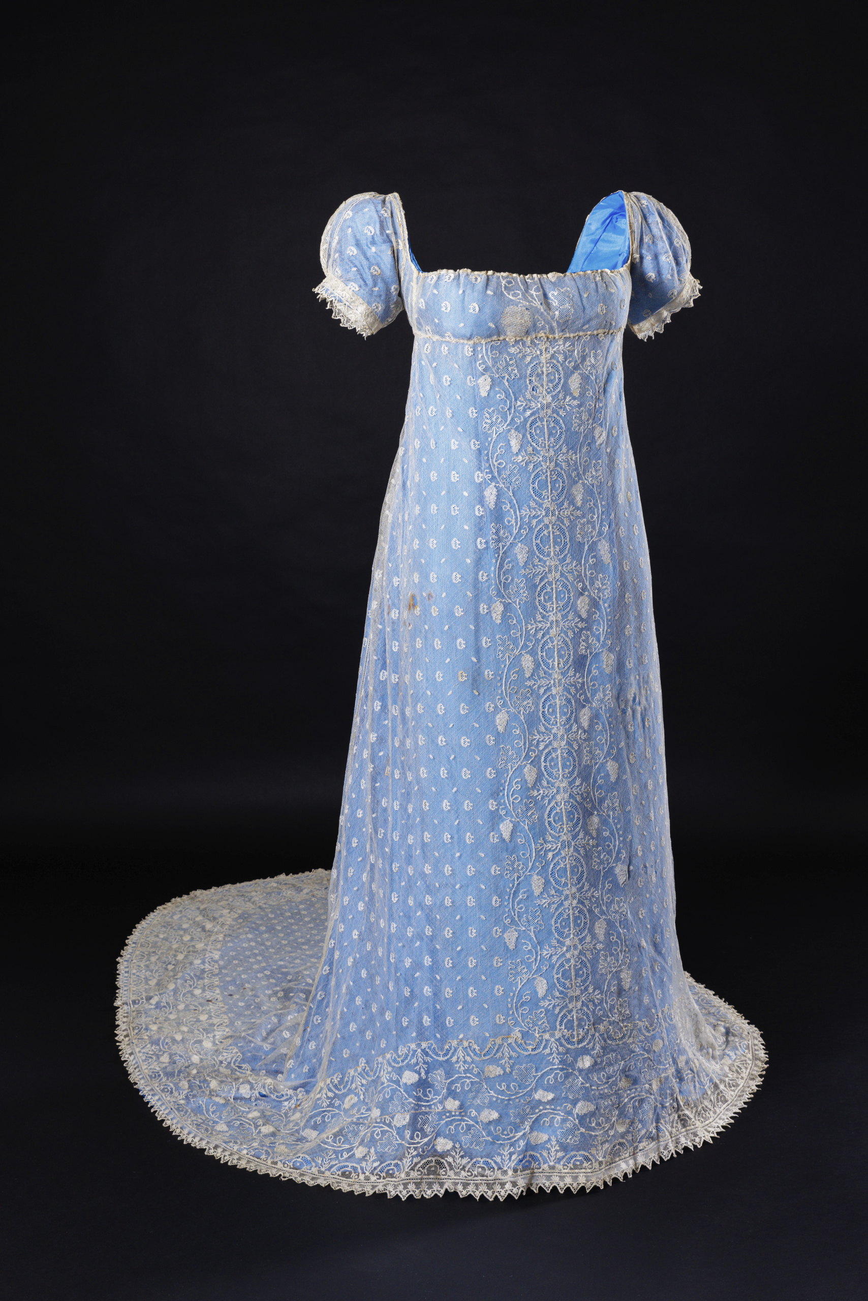 Cream lace court dress, only known surviving dress belonging to Queen Charlotte, c.1805