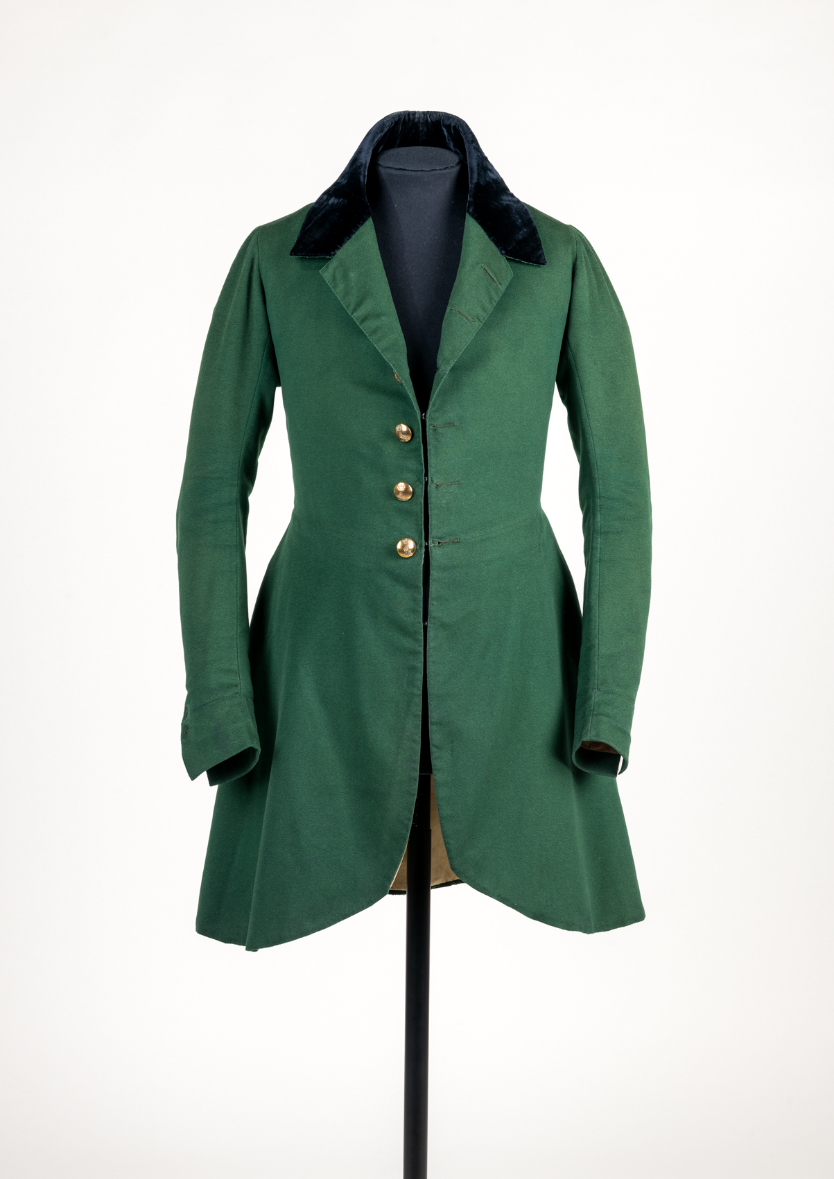 Man’s green wool coat with black velvet collar, ca.1830