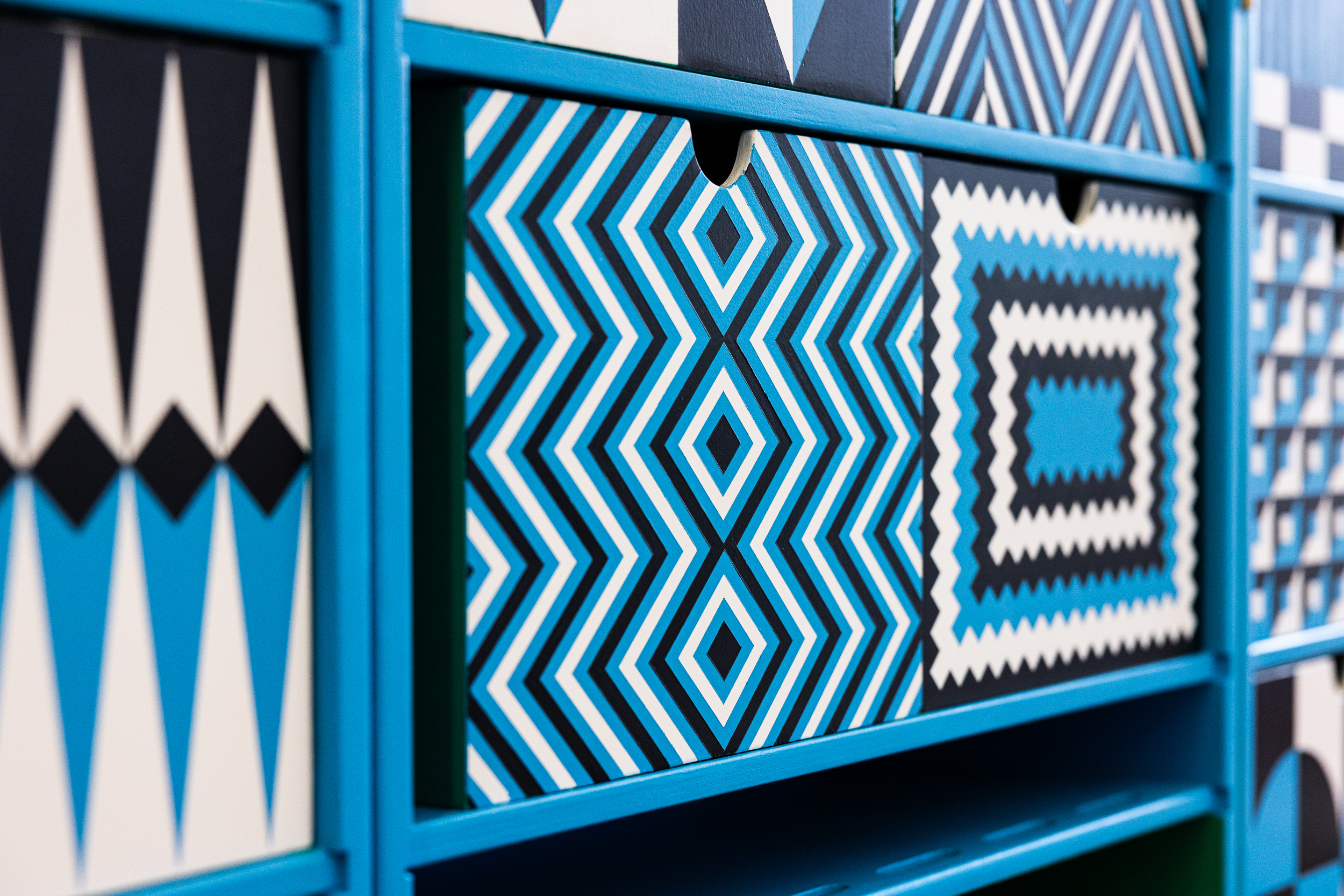 The front panel of the Fashion Unpacked trunk 