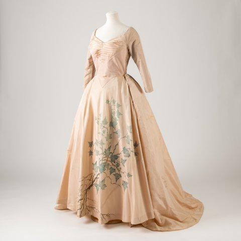 Pale pink silk dress with hand-painted ivy-leaf design, by Cecil Beaton, worn by actress Dame Wendy Hiller, 1948-1950