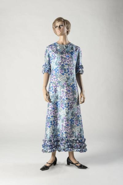 1964 Jean Muir/Jane & Jane: Liberty print silk dress, shoes by Christian Dior/Charles Jourdan. Selector: Fashion Writers’ Assoc