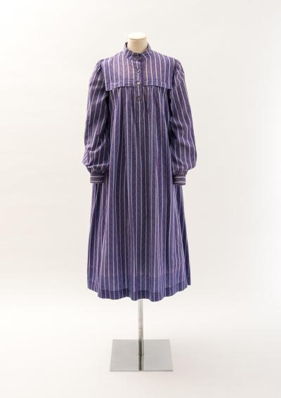 57 Woman's printed cotton dress