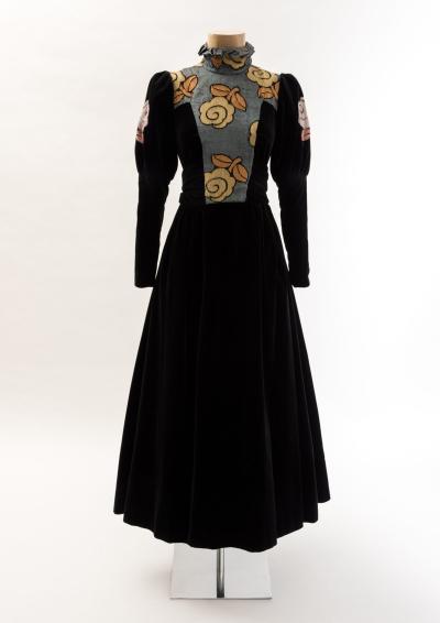 31 Woman's long velvet dress