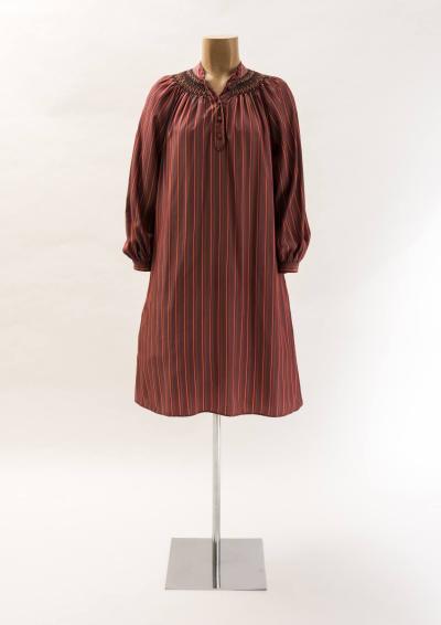 33 Woman's smock dress