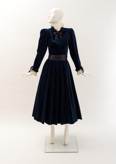 41 Woman's velvet dress