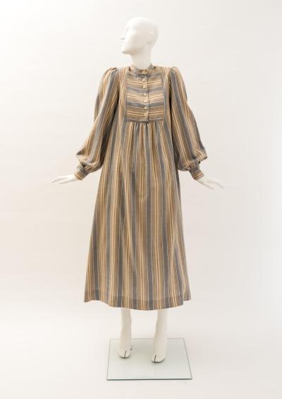 45 Woman's kaftan-style dress