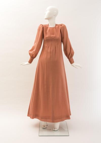 47 Woman's long kaftan-style dress